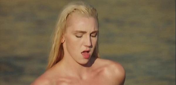  VIXEN Kendra Sunderland passionate sex on a beach